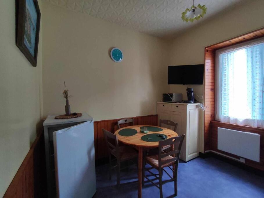 Appartement Le Nid Douillet Boheme Linge Fourni à La Bourboule Extérieur photo